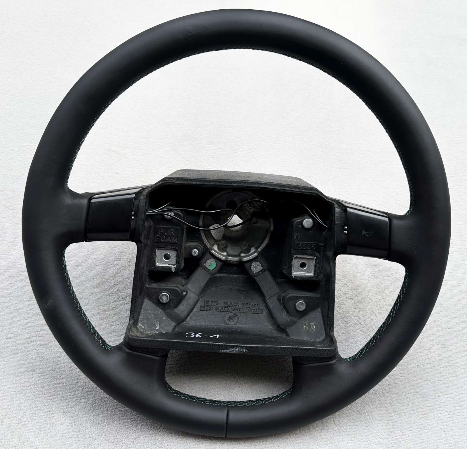 Lenkrad neu beziehen für Volvo 940 mit Leder -freie Farbwahl auch Volvo 900 960