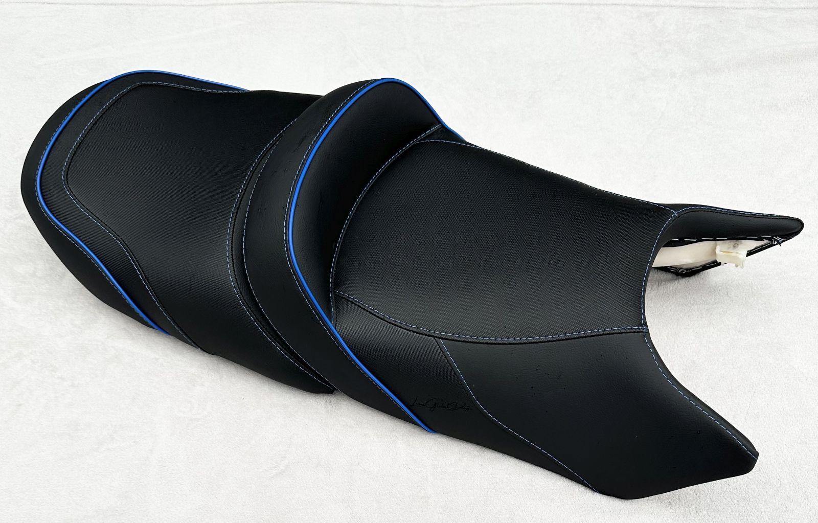 Sitzbank neu beziehen für Yamaha FJR1300 00-05 RP04 RP08 RP11 Komfortsitzbank Sitzbank neu beziehen für Yamaha FJR1300 00-05 RP04 RP08 RP11 Komfortsitzbank