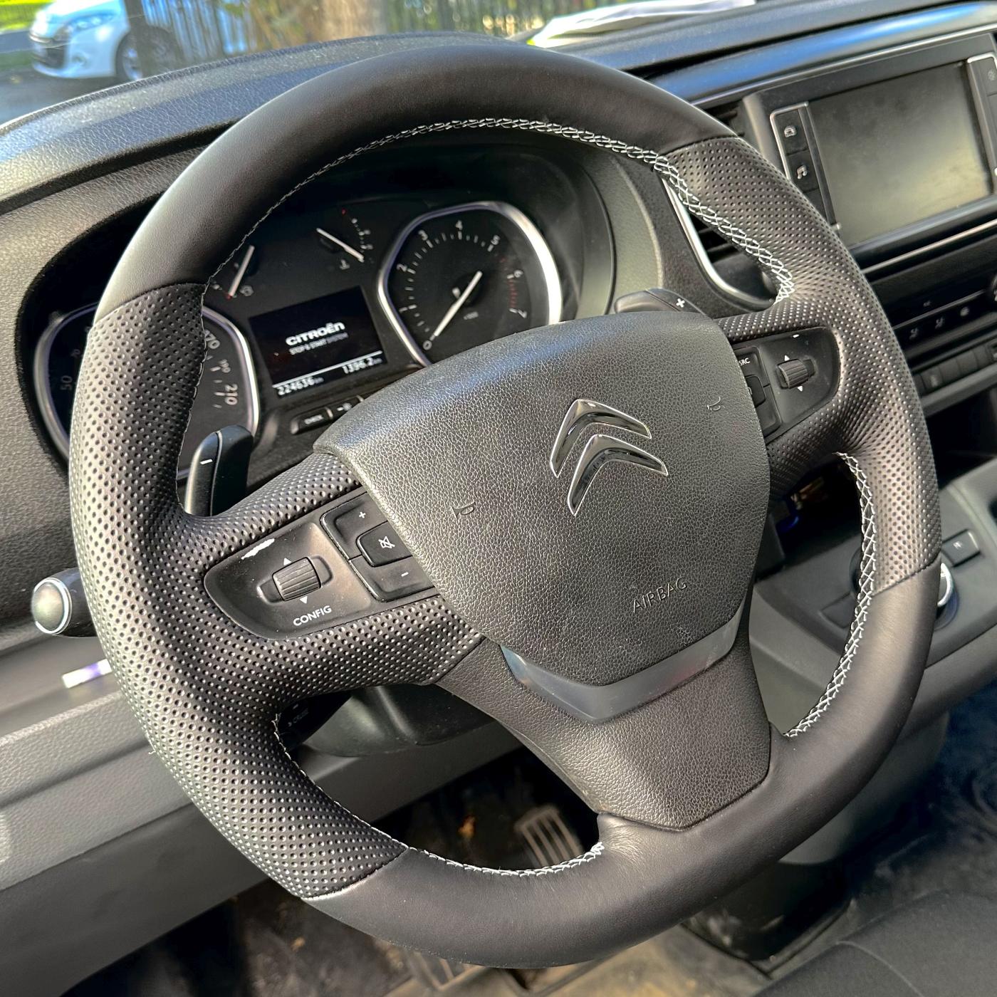 Lenkrad Neu Beziehen für Opel Zafira C und Vivaro C Farben wählbar Lederlenkrad