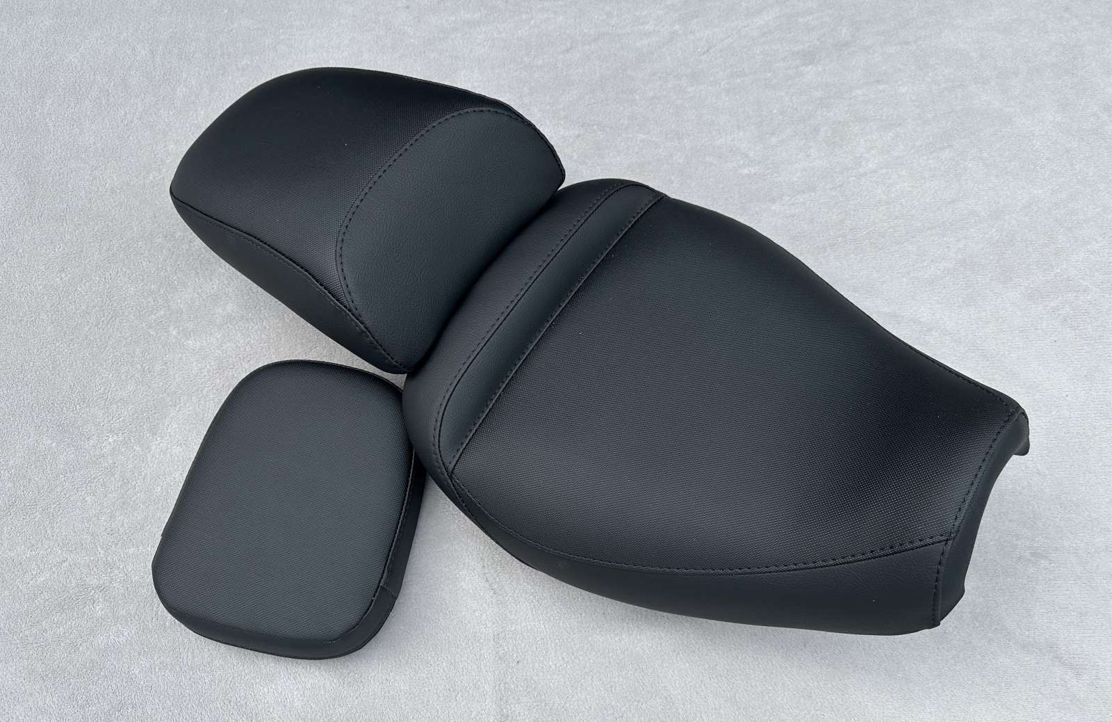 Sitzbank neu beziehen für Suzuki VS 1400 Intruder -Farbe wählbar