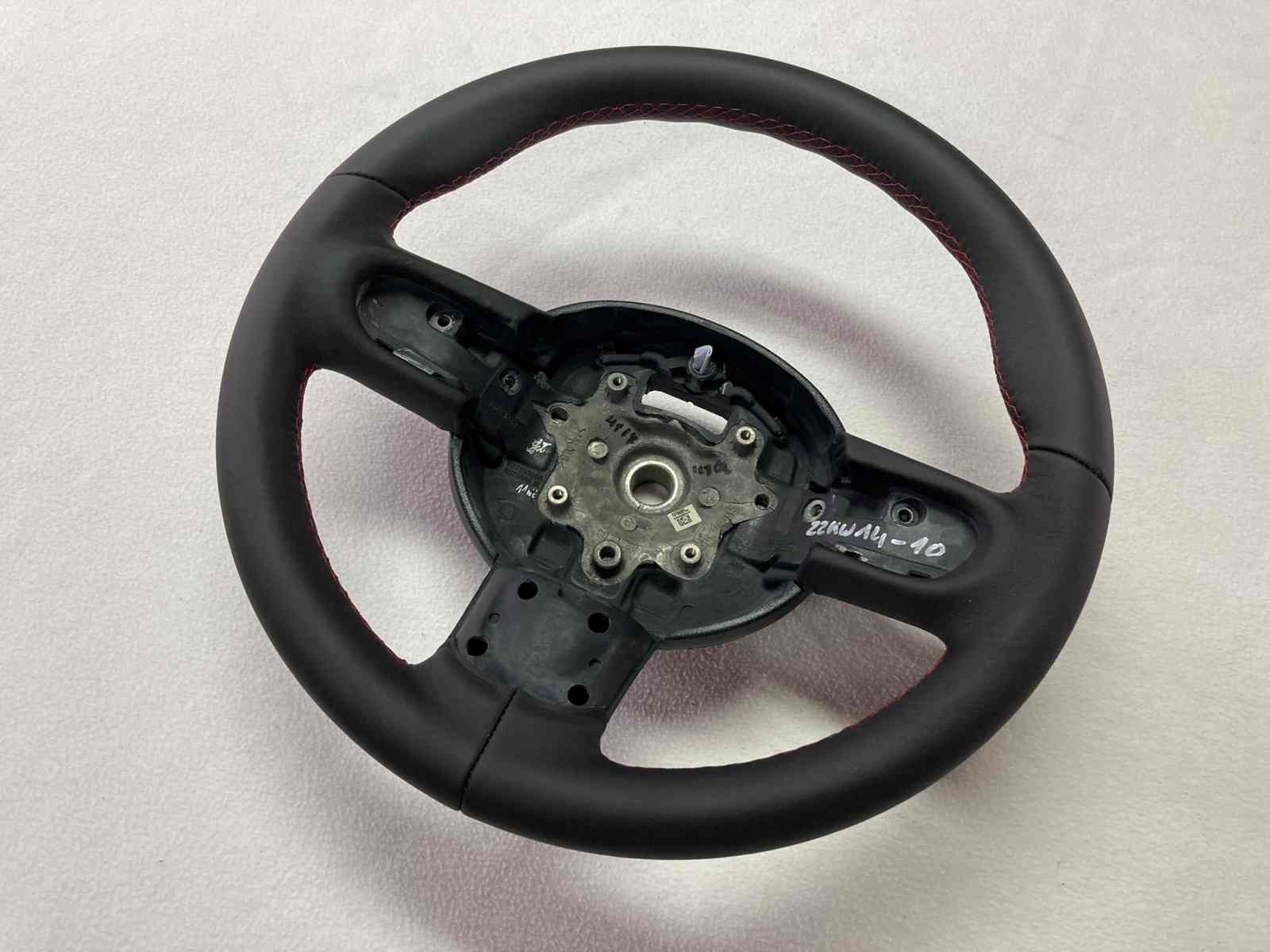 Lenkrad neu beziehen für Mini Cooper und Cooper S mit Nut spachteln 2006–16 Lenkrad neu beziehen für Mini Cooper und Cooper S mit Nut spachteln 2006–16