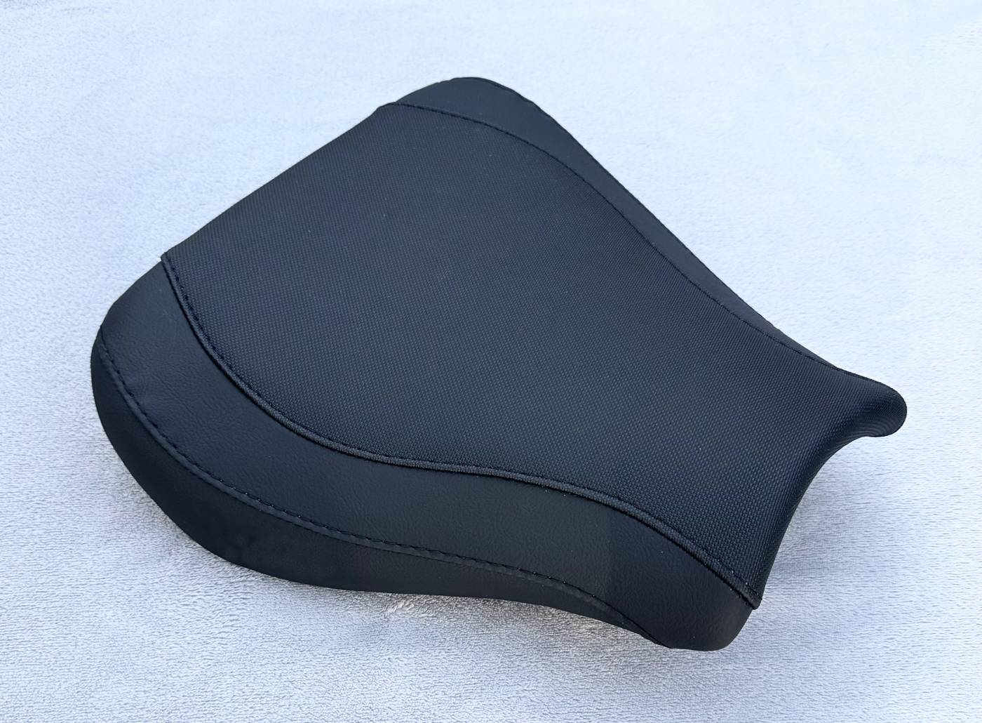 Sitzbank neu beziehen für Honda CBR 600 RR PC37 PC40 03-08 Farben wählbar