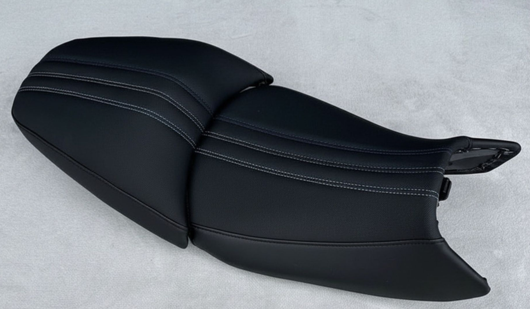 Sitzbank neu beziehen für BMW R1300GS Farben wählbar KA1 K 1300 GS