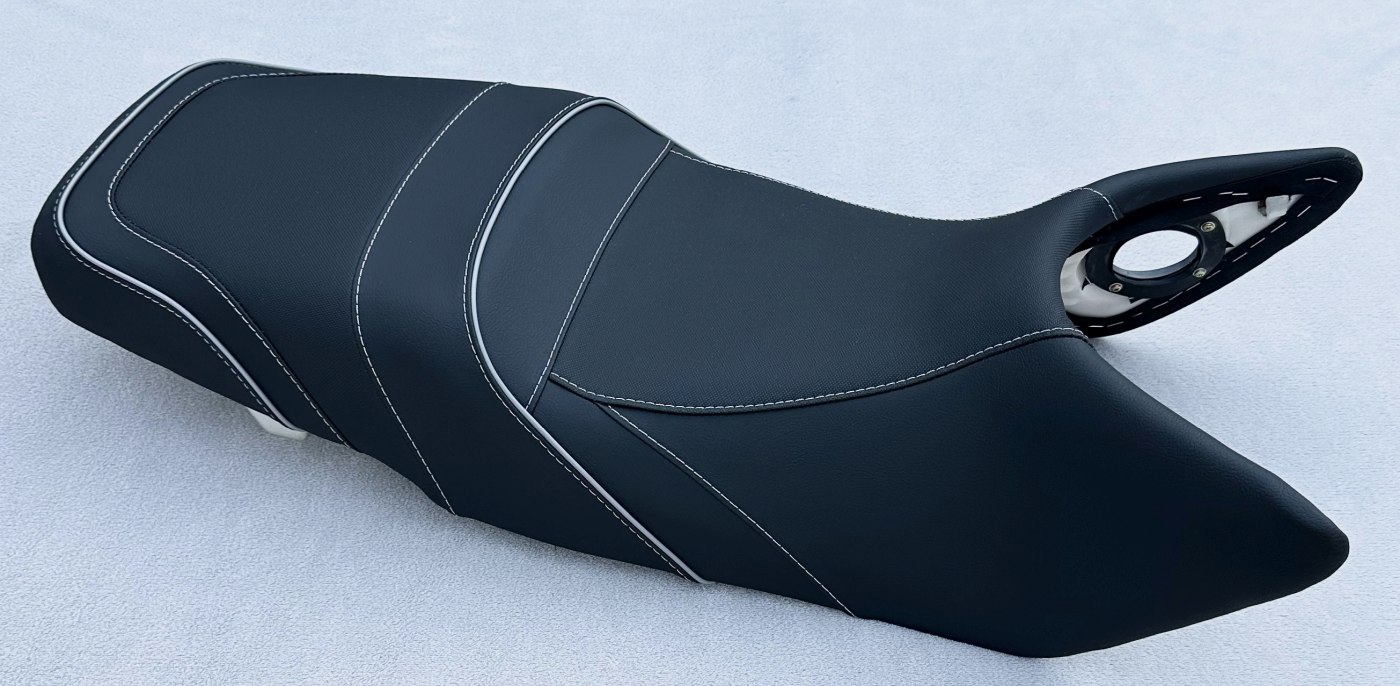 Sitzbank neu beziehen für Honda CBR 1000F sc 24 CBR1000F Farbe wählbar