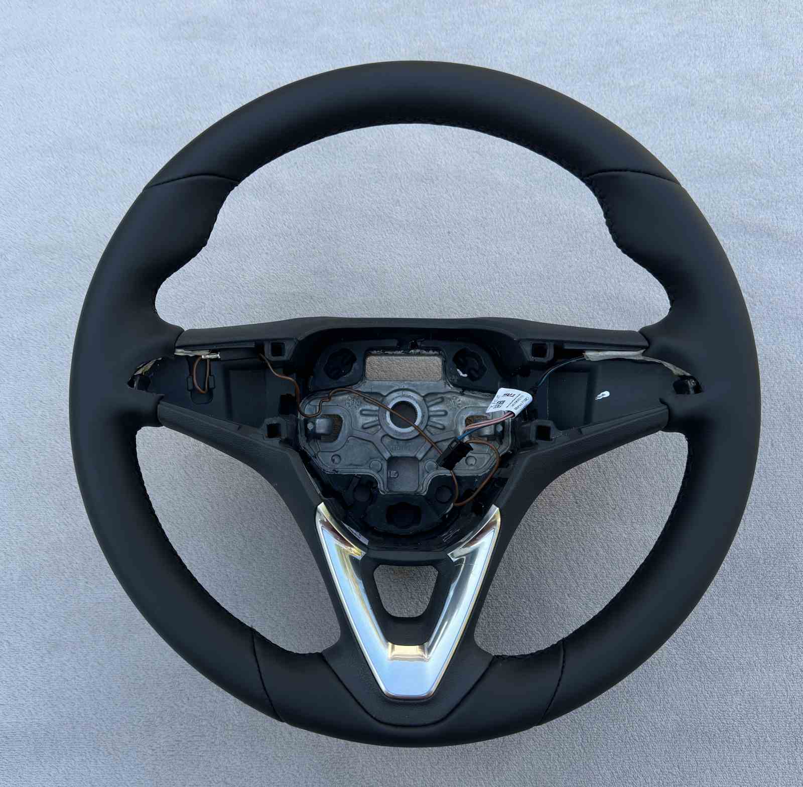 Lenkrad für Opel Mokka A  Neu Beziehen Lederlenkrad Lederwahl