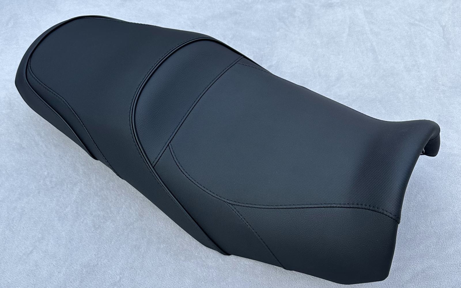 Sitzbank neu beziehen für Yamaha FZS 1000 Fazer RN06 Farbe wählbar