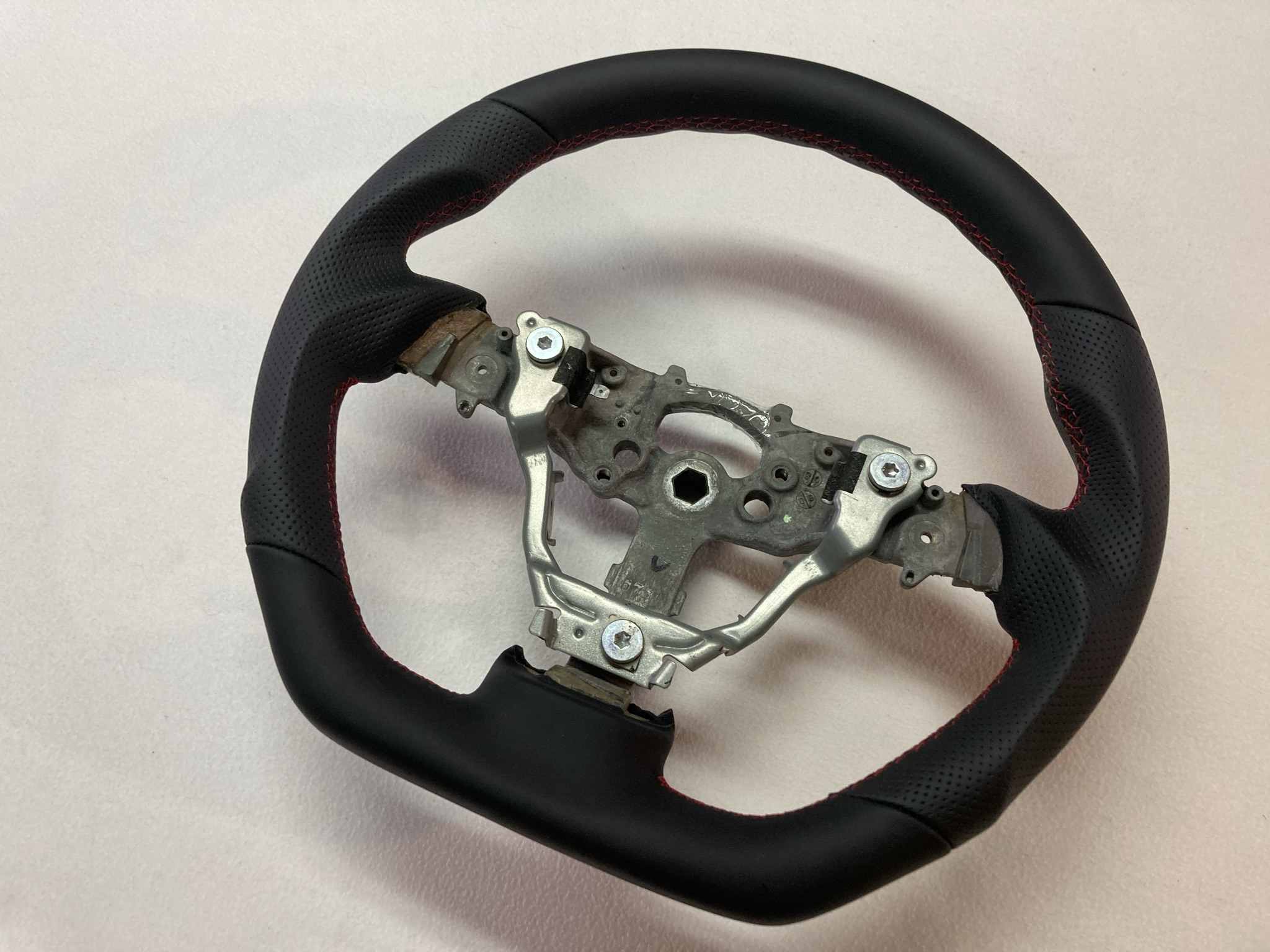 Lederlenkrad für Mazda 3 BK 2003-2009 Lenkrad Abflachen Neu Beziehen Umformen